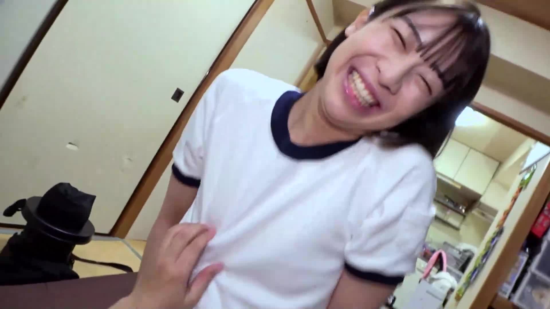 豐滿的美臀 神級運動緊身褲 美少女和豐滿女孩們穿著緊身運動服和瑜珈褲，展示露出、濕潤的私密部位，近距離細節特寫！還有臀部摩擦、穿著失禁尿尿和運動服濺尿等讓緊身褲愛好者沉醉的全新緊身服裝戀物癖AV片。 - AV大平台 - 中文字幕，成人影片，AV，國產，線上看